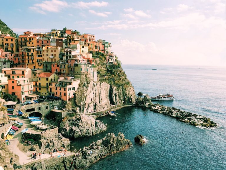 Luxury vs. Affordable Travel: Discover Your Adventure Sweet Spot