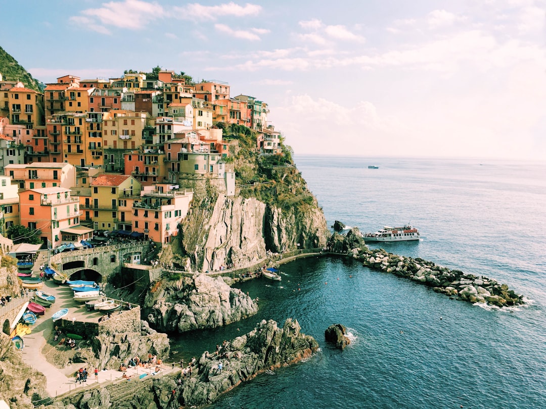 Luxury vs. Affordable Travel: Discover Your Adventure Sweet Spot Luxury vs. Affordable Travel: Discover Your Adventure Sweet Spot